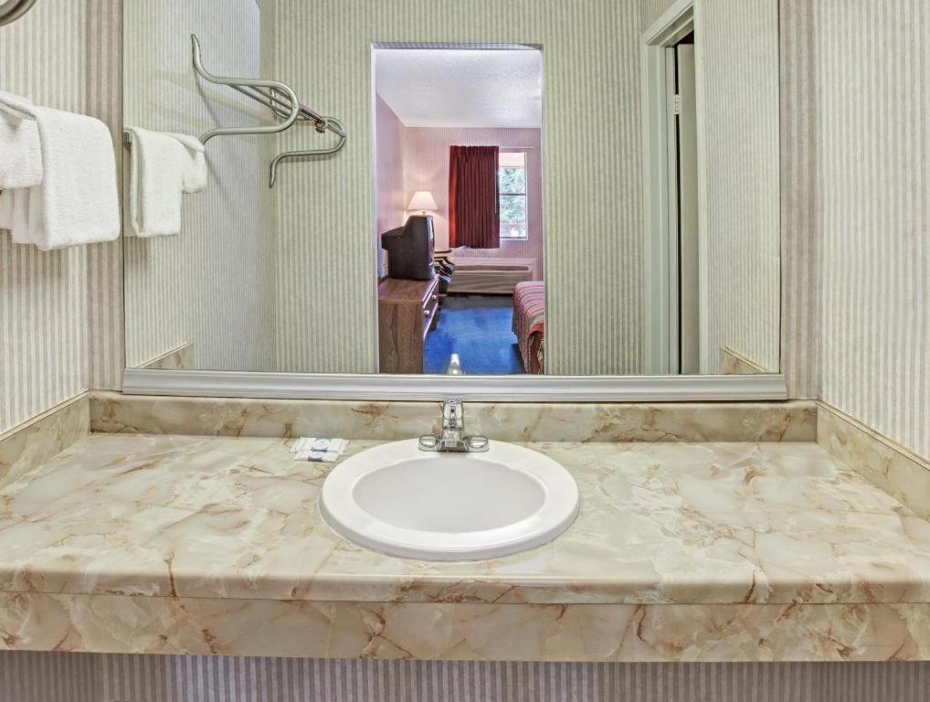 Knights Inn South Houston Tx 외부 사진