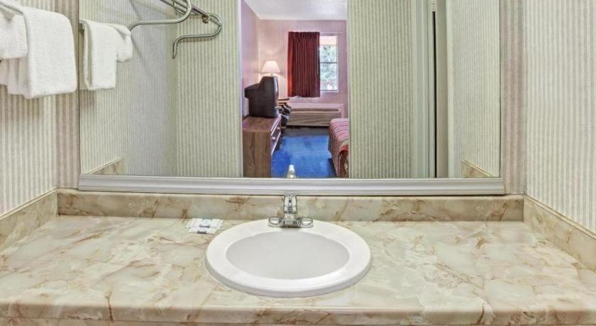 Knights Inn South Houston Tx 외부 사진